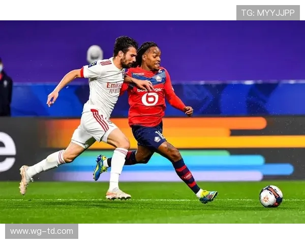 法甲赛季初预测报告：夺冠热门与保级困局并行