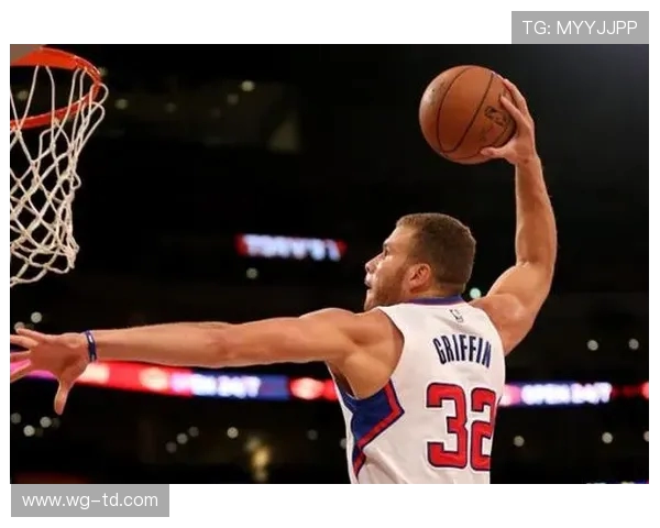2009年NBA选秀状元格里芬加盟快船开启职业生涯新篇章 2009年NBA选秀状元格里芬加盟快船开启职业生涯新篇章
